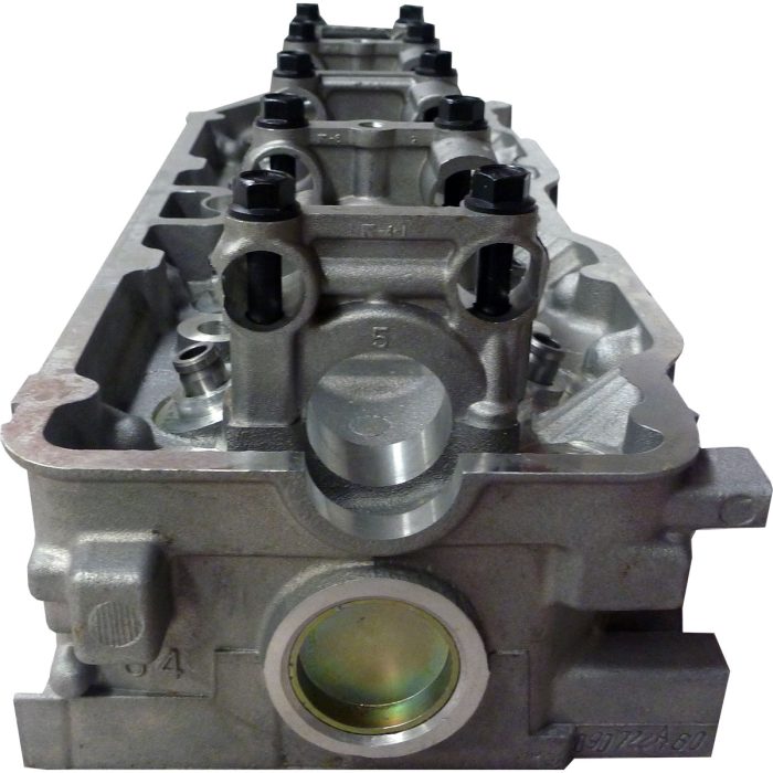 EngineBits Bare Cylinder Head for a Mitsubishi 4G64 (8 Valve) 2.3L Petrol Engine - Image 5